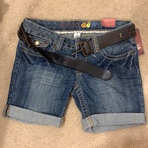 NWT Mudd Denim Shorts w/ belt